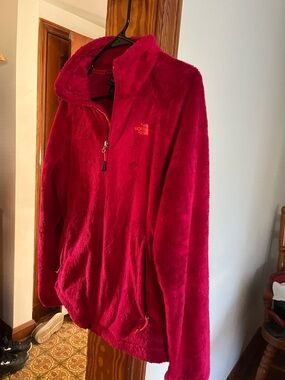 The North Face Women's Plush Hooded Teddy Jacket - Bright Pink